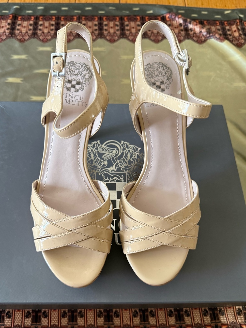 Vince Camuto Paden Nude Patent Platform Heels 8M w/ Box